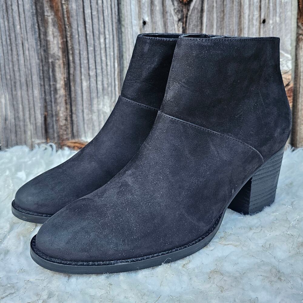 Blondo Black Nubuck Ankle Boots Nelli Size 9.5  Waterproof Leather Heel Side Zip